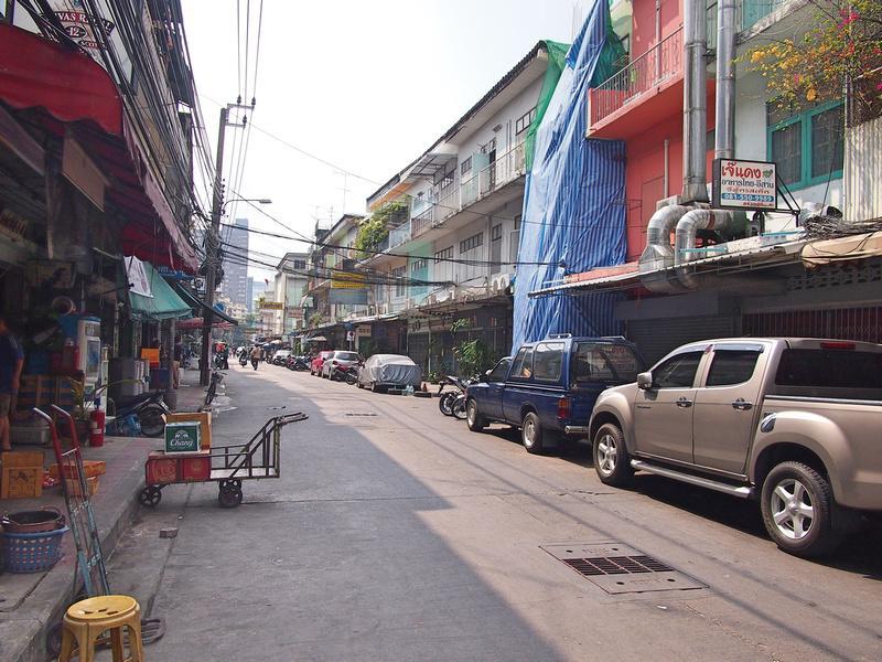 Big Orange Localstay At Siam Bangkok Exteriör bild